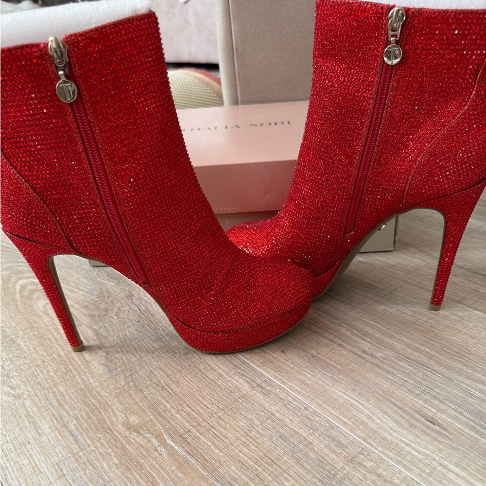 Thalia Sodi Glittering Red Heeled Boots size 8.5M - Picture 2 of 7